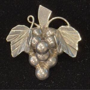 Vintage Taxco Mexican Sterling Silver Grapevine Pin Brooch